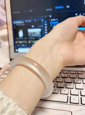 白月光荔枝冻玛瑙马料玉髓手镯子