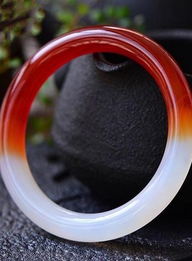 鸿运当头玛瑙玉石玉色一点红手镯