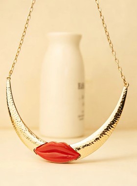 项链男高级感痞帅小众红唇毛衣链