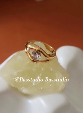 Basstudio 不掉色仿珍珠锆石戒指不规则指环钛钢鍍18K金小众设计