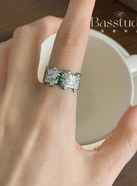 Basstudio 冷淡风INS锡纸锤纹不规则食指戒宽版女款钛钢不掉色