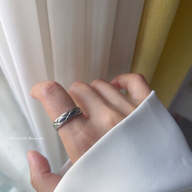 Basstudio 欧美叠戴小香风银色菱格戒指女食指素圈轻奢设计高级感