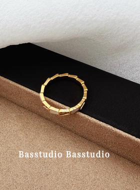 Basstudio 复古轻奢蛇形白贝镶钻钛钢戒指女网红ins高级感时尚