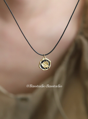 Basstudio 法式复古黑绳玫瑰花烙印火漆金色首饰毛衣链项链 钛钢