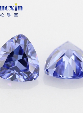 肥三角形浅坦桑蓝色锆石裸石 浅坦桑兰胖三角合成蓝宝石戒面主石