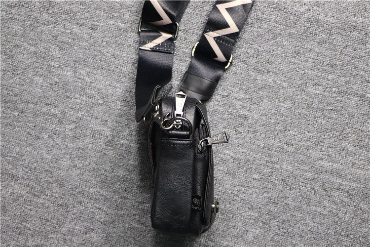 threebox韩版日系男士彩条单肩包 时尚竖款斜跨小包手机包零钱包,淘宝优惠券,粉丝福利购,淘宝优惠卷