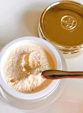 麦吉丽贵妇膏提亮修饰肤色素颜霜