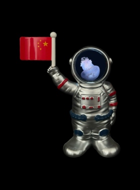 有光就能动发光真水母宇航员摆件