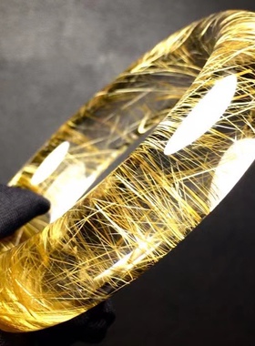 天然金发晶手镯钛晶手镯，规格57.5*15.5*12.5mm，89.2克