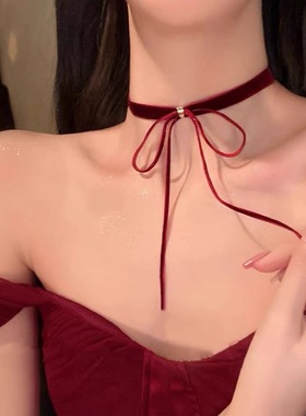 酒红色丝绒蝴蝶结绑带项链女