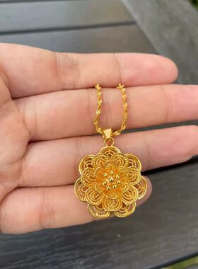 花朵沙金吊坠彷真黄金锁