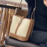 Кожаная вместительная и большая сумка на одно плечо, сумка через плечо, из натуральной кожи