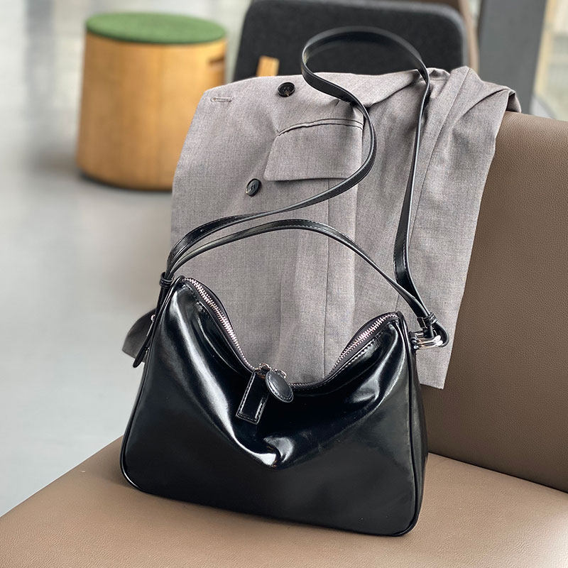 菲色如华2020秋新款女牛皮波士顿包 菲色如华女士包袋