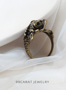 朋克风复古形状夸张戒指