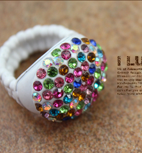 99克拉欧美时尚饰品质感白色彩色