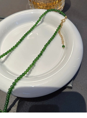 周冬雨同款显白项链绿色玉髓项链
