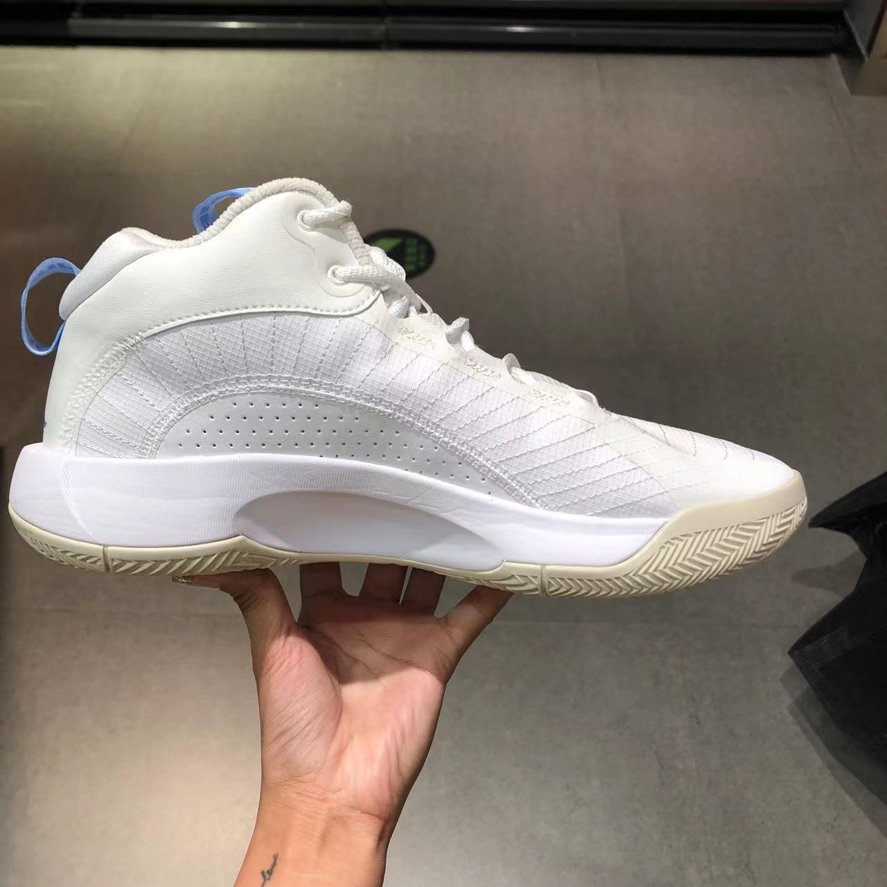 JORDAN JUMPMAN 2021 PF 飞人AJ男子运动文化篮球鞋 FD9908-141 - 图1