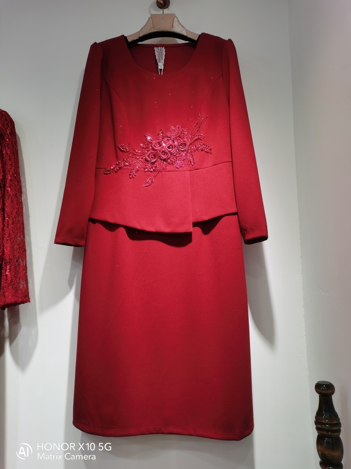 高端喜婆婆婚宴礼服时尚洋气2023新款妈妈秋装结婚假两件连衣裙