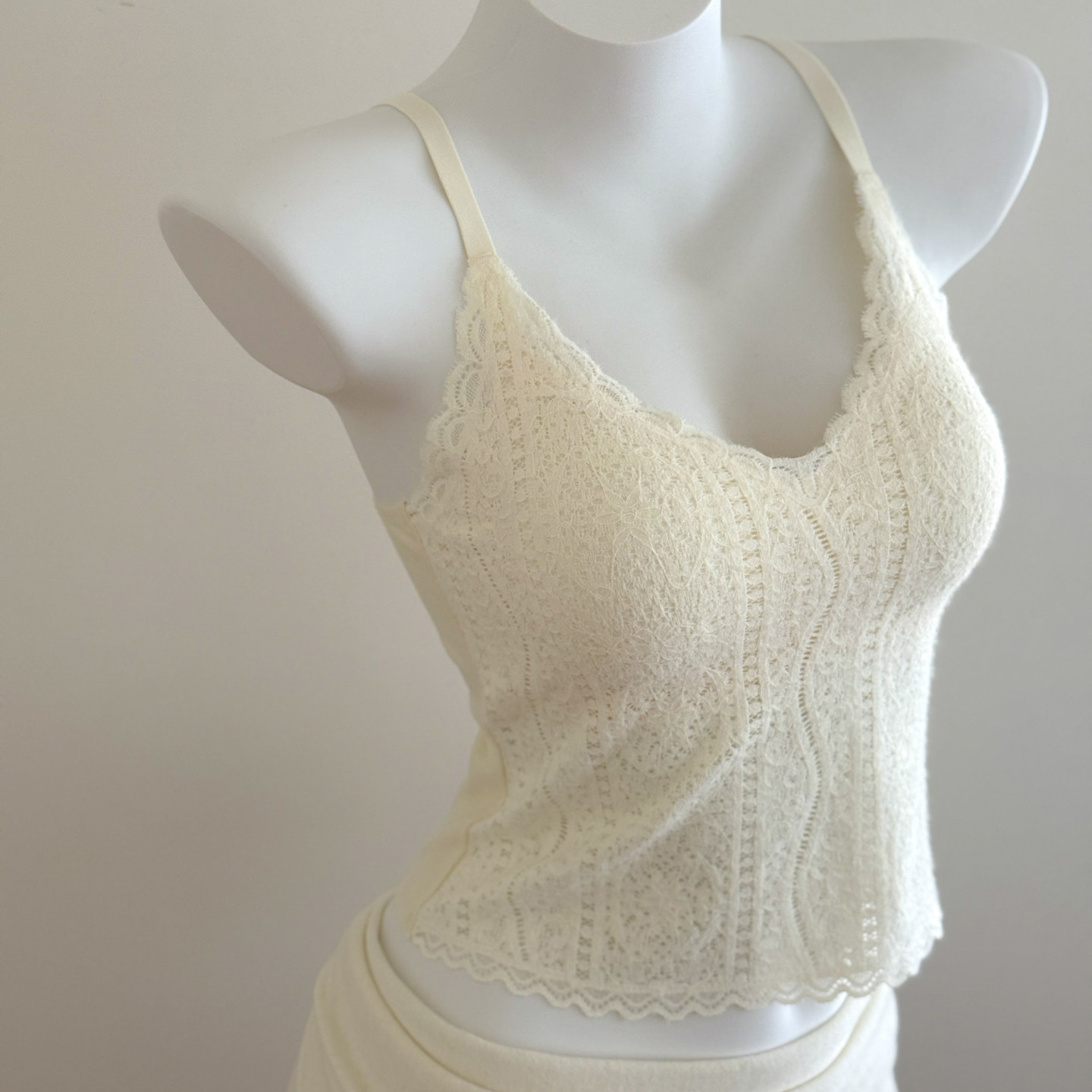 法法的蕾丝保暖背心 加棉抗静电常呵护自带胸垫亲肤磨毛秋冬吊带,淘宝优惠券,粉丝福利购,淘宝优惠卷