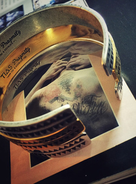 欧美风复古图腾开口手镯