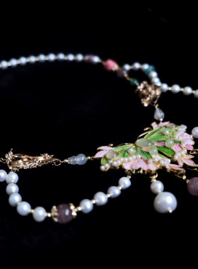 伍川集【珠翠之辉】鹦鹉毛点翠工艺蝴蝶款多宝珍珠璎珞汉服搭配