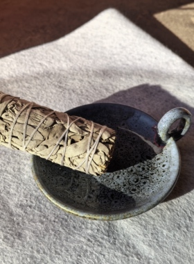 特色手柄款（两色）-多用陶瓷盘 香座香托线香鼠尾草塔香托盘家用