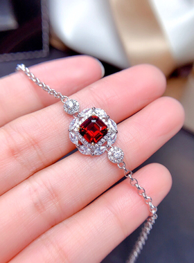 18k时尚风白金方形银手链