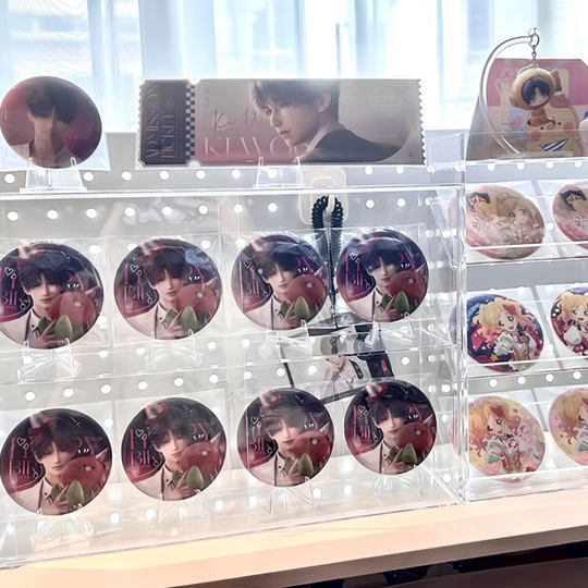 亚克力吧唧徽章防潮角色手办展示盒推拉高透明盒小卡立牌流沙货架