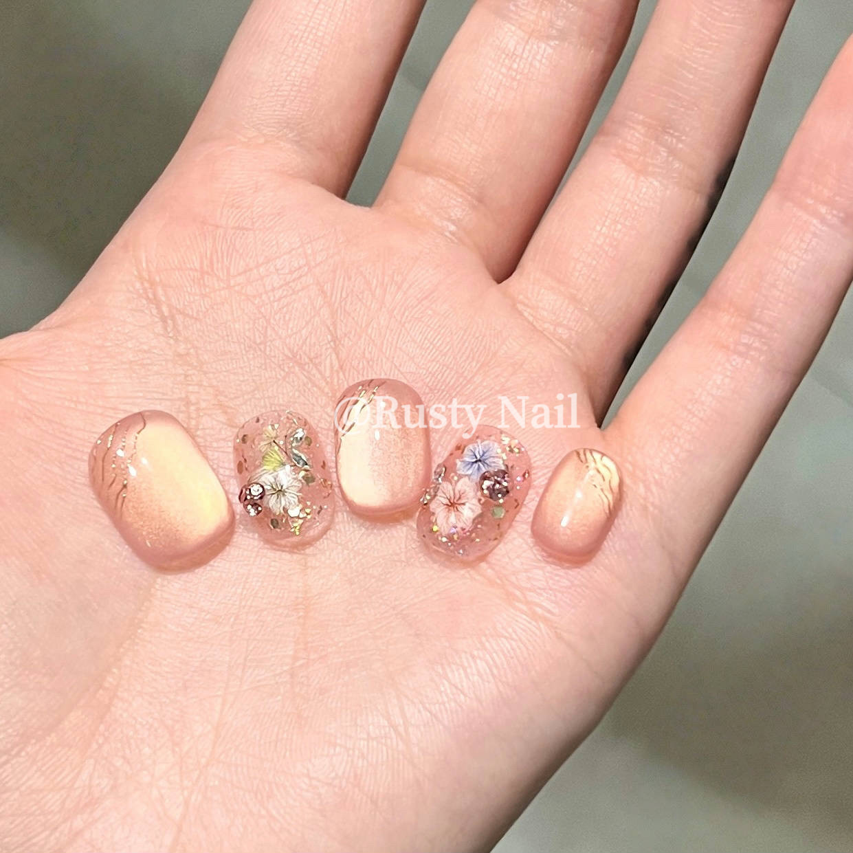 【现货】冰透纯欲干花猫眼多巴胺手工穿戴甲短款温柔气质美甲贴片,淘宝优惠券,粉丝福利购,淘宝优惠卷