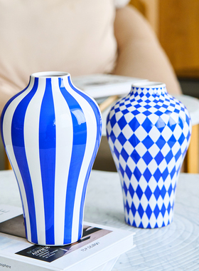 新款创意艺术陶瓷小口径花瓶摆件客厅插花高级感白色奶油饰品现代