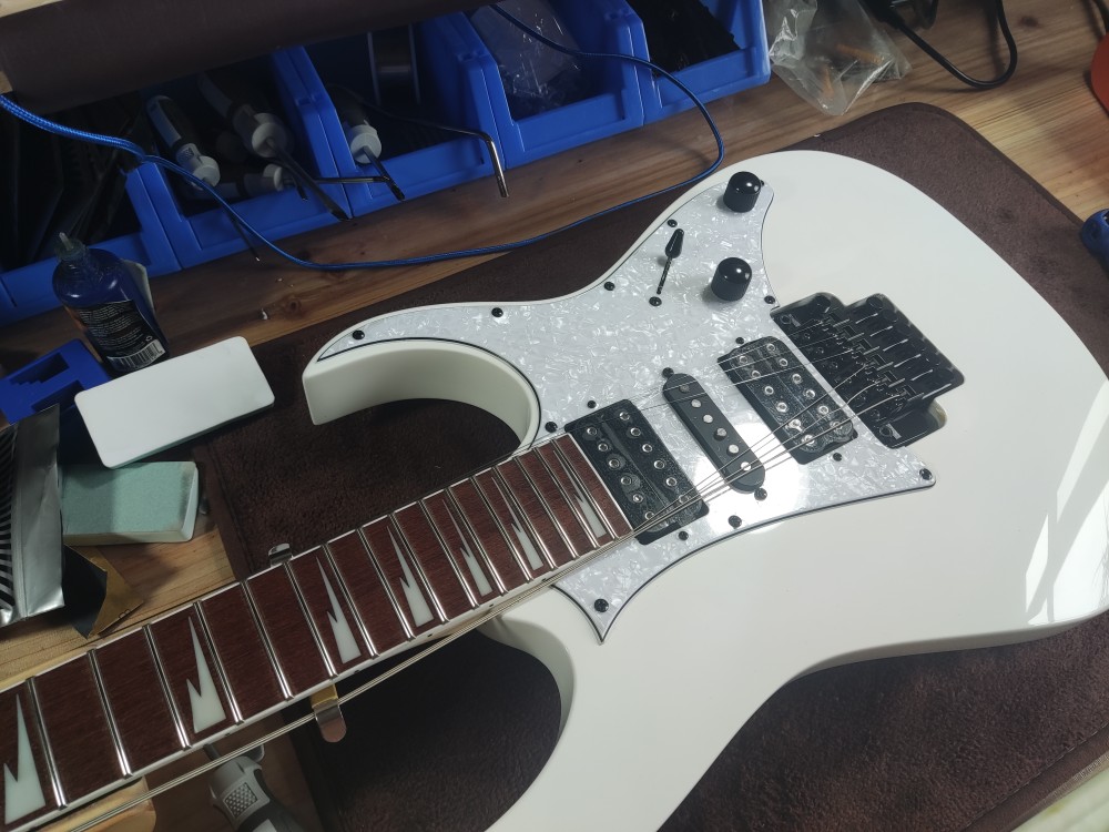 ibanez rg370/350/320双摇 rg421固定桥摇滚金属电吉他-图3