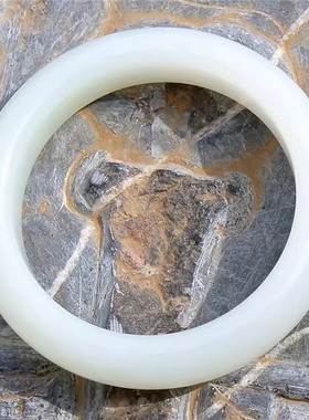 天然新疆和田玉羊脂白玉手镯子58