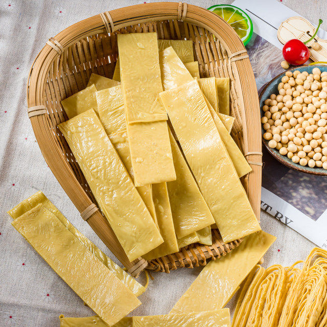 Yunnan specialty bean skin, tofu skin, oily soybean skin shreds