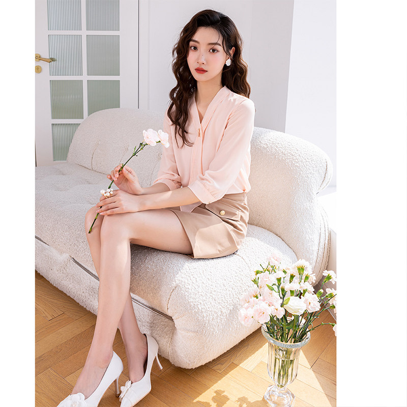 佳人苑2022秋季新款v领飘带衬衫 佳人苑衬衫