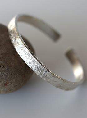 手打石纹肌理纯银复古银手镯
