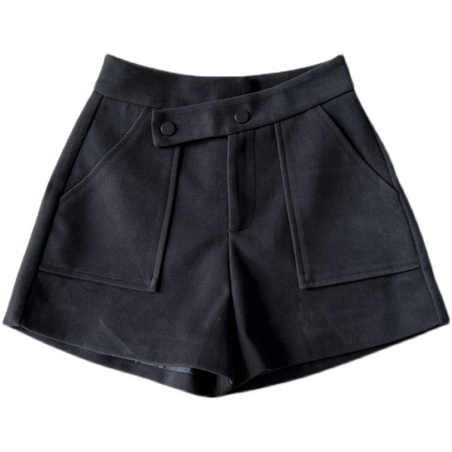 High-waisted versatile slimming shorts that cover the crotch