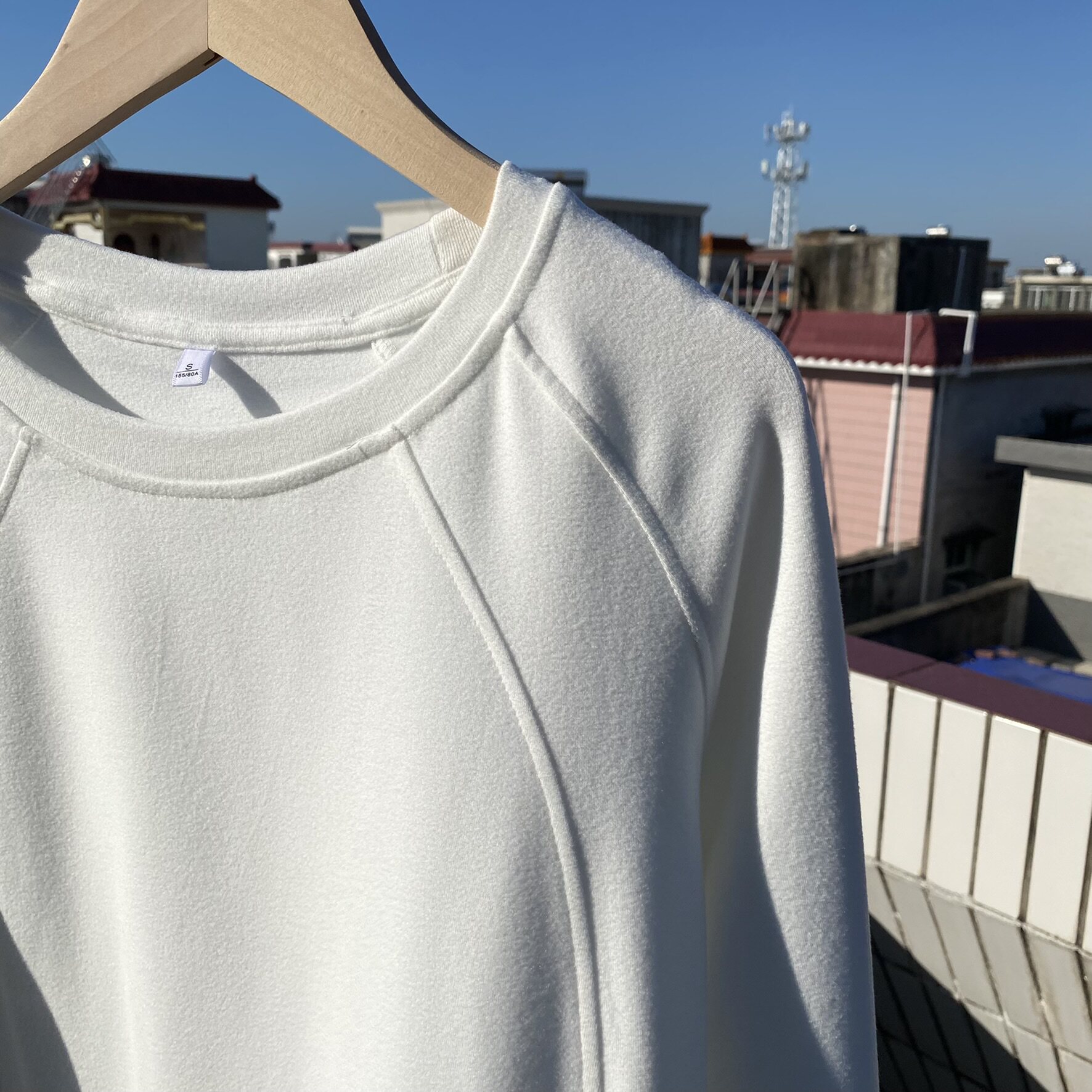 加绒打底衫搭配|十种你不得不知的打底衫搭配模式 (加绒打底衫搭配图片)