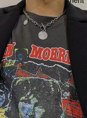 欧美风个性街头嘻哈字母圆牌钛钢项链时尚潮流链条ins网红锁骨链