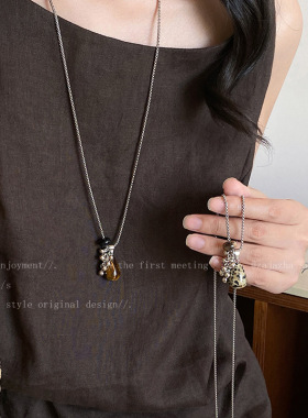 2025秋冬新款天然石葡萄串钛钢项链  女款轻奢小众长款毛衣链