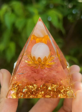 跨境爆款金字塔水晶碎石金字塔滴胶树脂家居汽车手工摆件m8