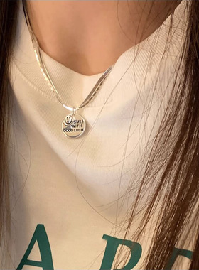 韩版轻奢小众笑脸蛇骨链双层项链女时尚百搭饰品气质感锁骨链