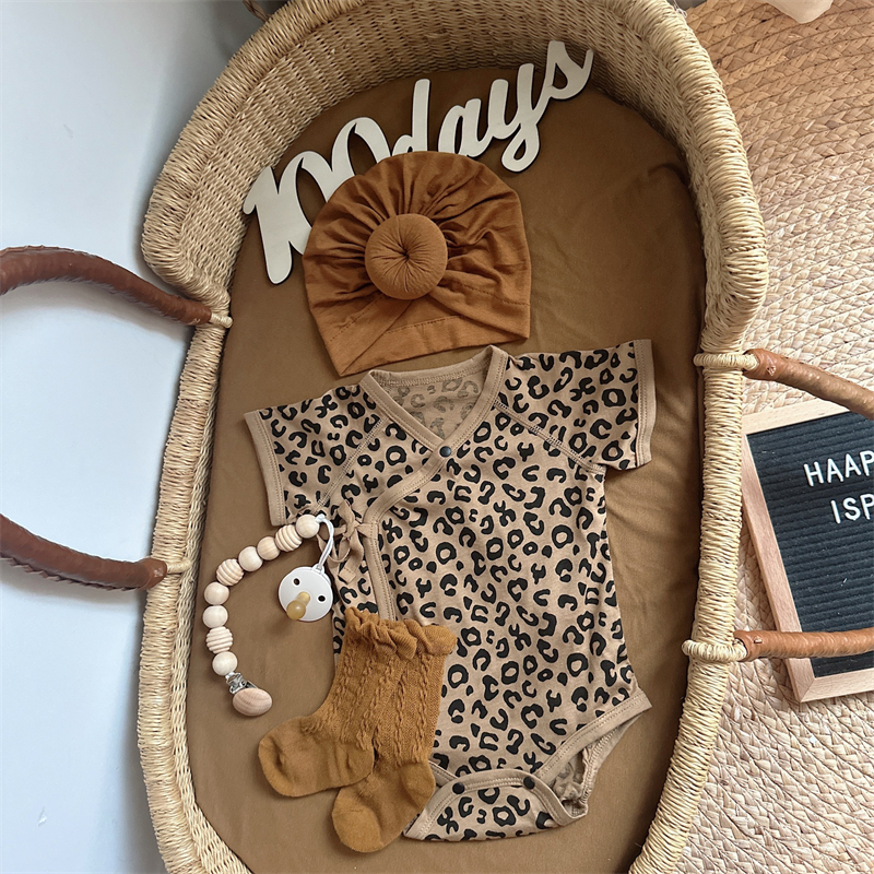 豹纹新生儿婴儿衣服夏季短袖包屁衣纯棉a类男孩女宝宝三角哈衣52 - 图1