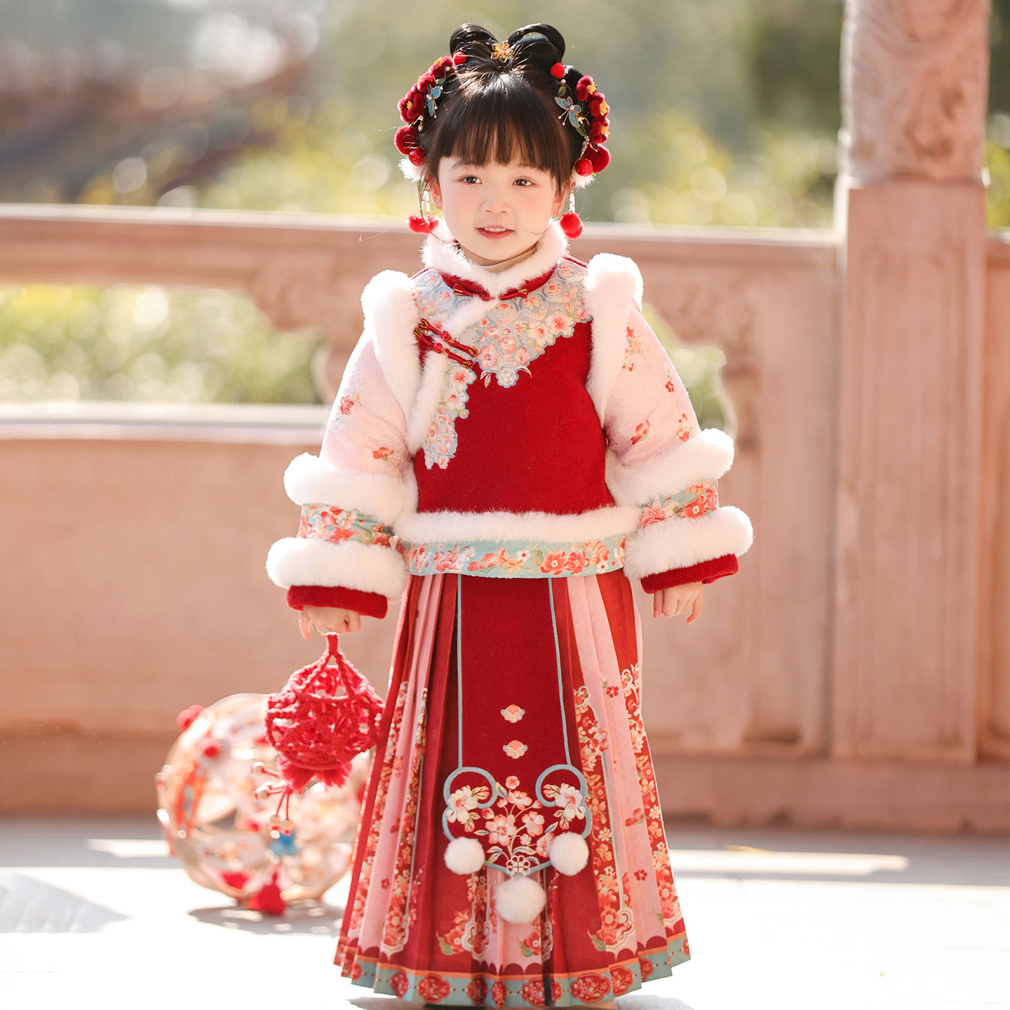 汉服女童2025冬儿童新中式过年红色喜庆拜年服女孩加厚马面裙套装,淘宝优惠券,粉丝福利购,淘宝优惠卷