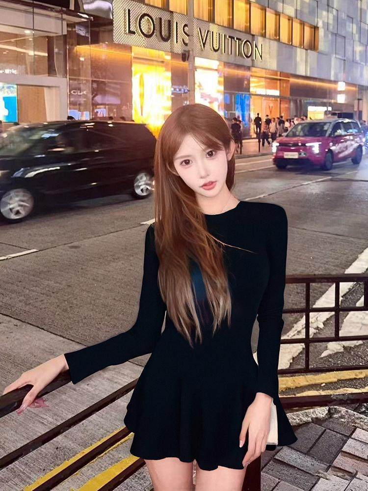 黑色轻奢小众清冷感修身收腰连衣裙新款精致名媛千金辣妹长袖短裙,淘宝优惠券,粉丝福利购,淘宝优惠卷