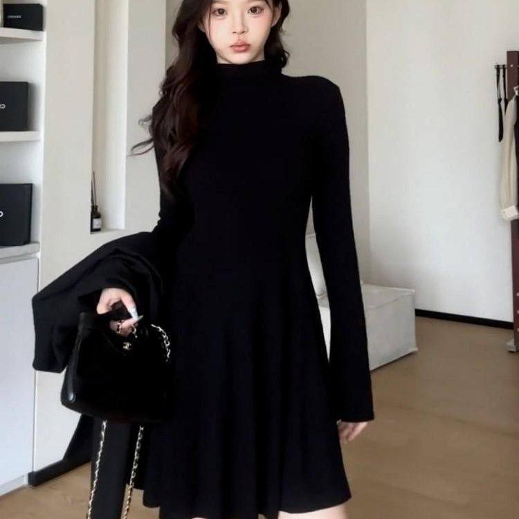 大码胖mm少女黑色高级半高领裙子秋冬收腰显瘦喇叭袖气质连衣裙女,淘宝优惠券,粉丝福利购,淘宝优惠卷