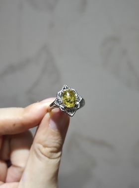 2025新品小众ins风天然绿珀简单托开口调节戒指水晶饰品