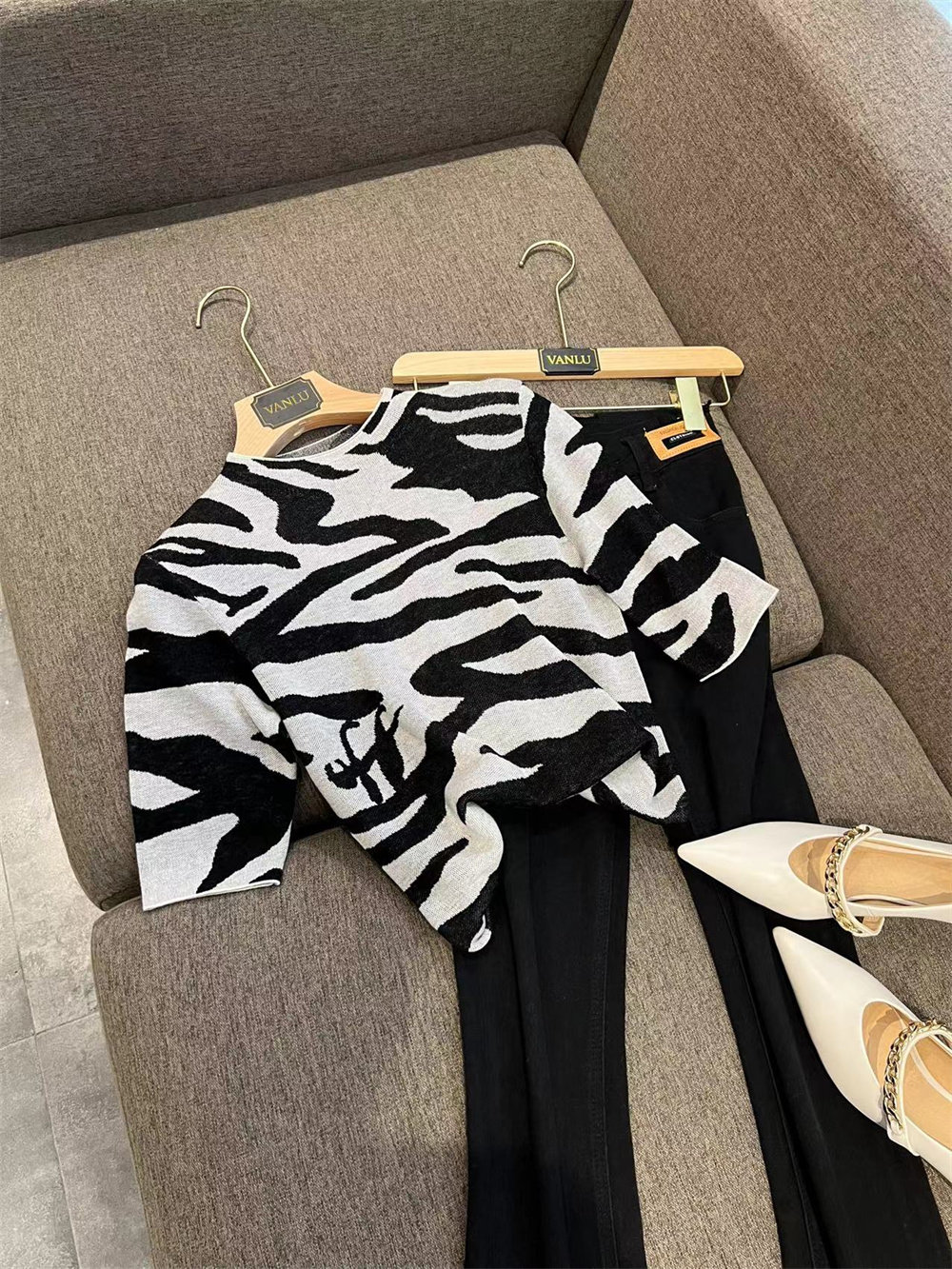 vanlu 高端100%羊毛~时髦斑马条纹~复古圆领修身短袖针织衫上衣女