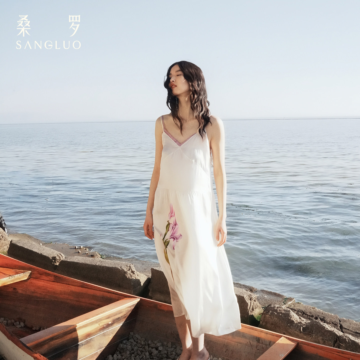 东方鸢尾』桑罗假两件V领真丝吊带裙100%桑蚕丝女真丝睡裙可外穿,淘宝优惠券,粉丝福利购,淘宝优惠卷