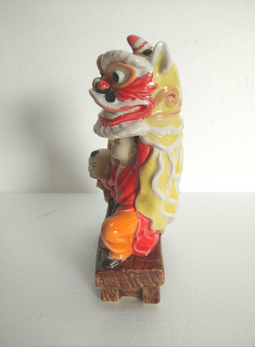 石湾公仔舞狮陶瓷工艺品结婚礼物