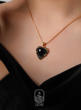 黑玛瑙铜包金蛇骨女中古风